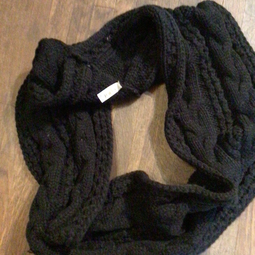 Orb scarf
